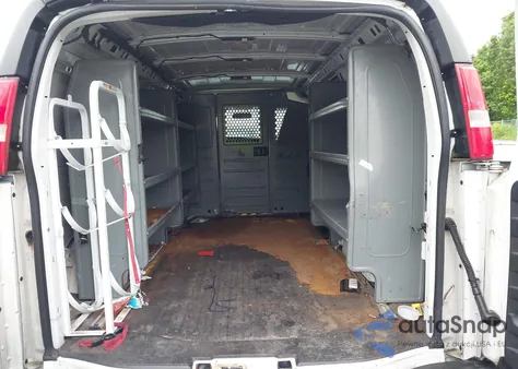 2017 Chevrolet Express G2500 Work Van из США, поврежденный, VIN 1GCWGAFF4H1128254